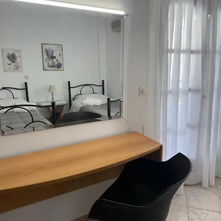 Syrigos Family 80 Sq.m On Naxos Town Apartment *