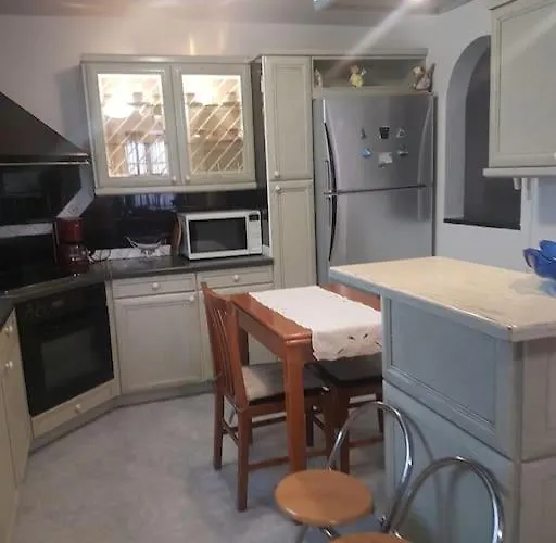 Syrigos Family 80 Sq.m On Naxos Town Apartman